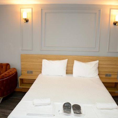Waves Hotel Istanbul Bagian luar foto