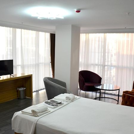 Waves Hotel Istanbul Bagian luar foto
