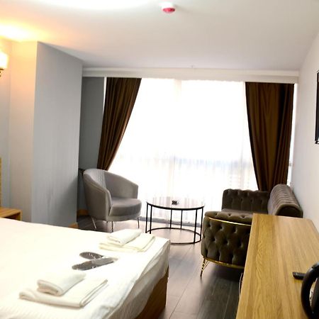 Waves Hotel Istanbul Bagian luar foto