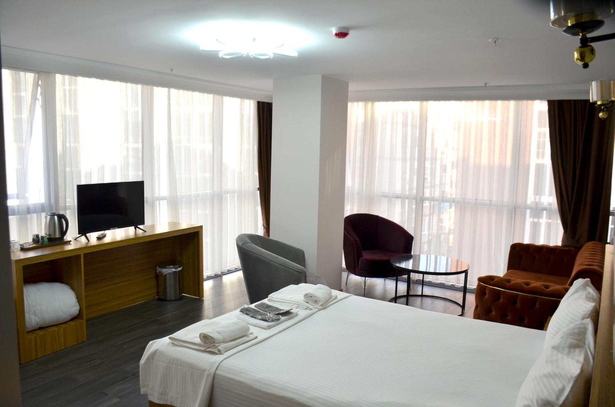 Waves Hotel Istanbul Bagian luar foto