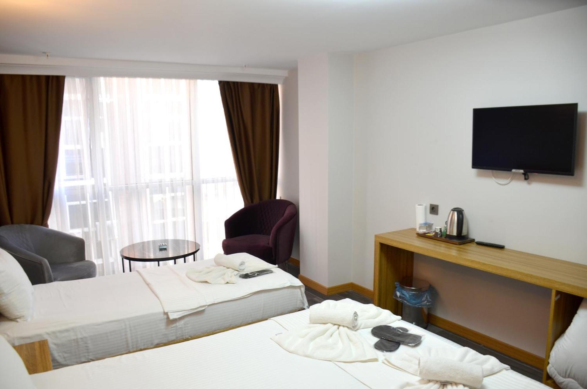 Waves Hotel Istanbul Bagian luar foto