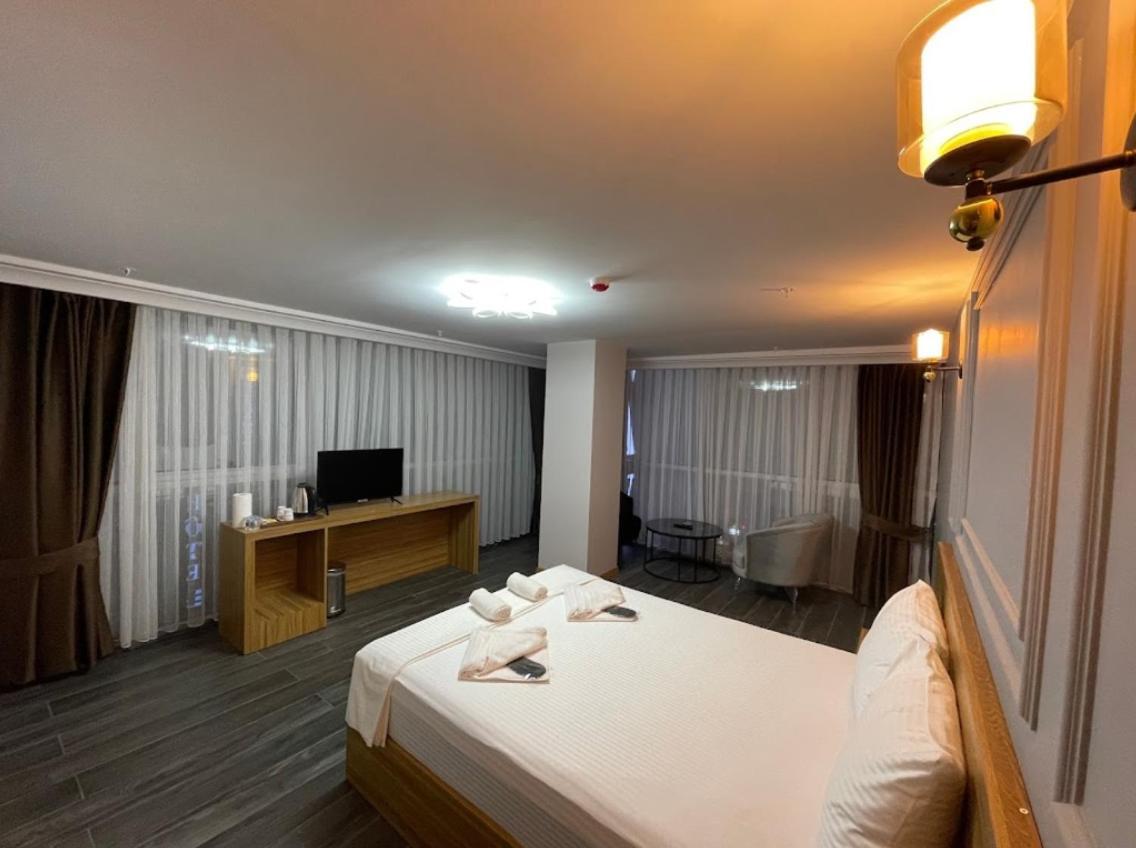 Waves Hotel Istanbul Bagian luar foto